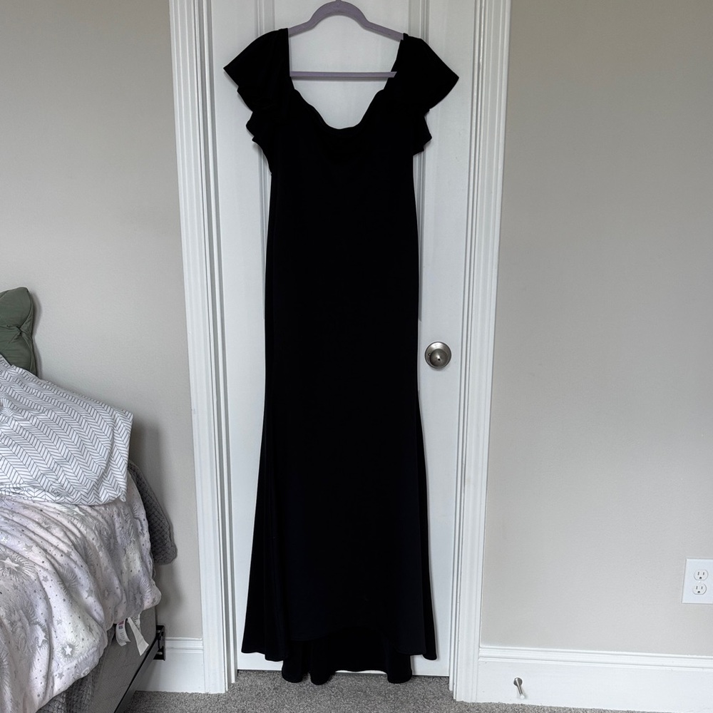 Elegant Black Evening Gown